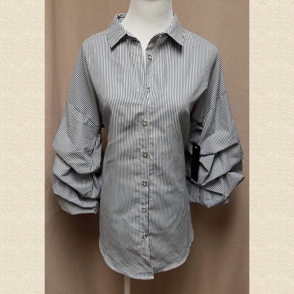 NWT Kontrol Poofy Sleeve Button Up